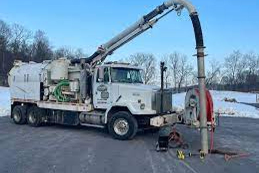 Jetter vac truck on-site